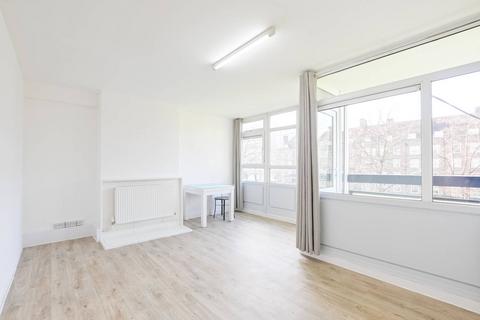 4 bedroom maisonette to rent, .Rupert Gardens, Brixton, London, SW9