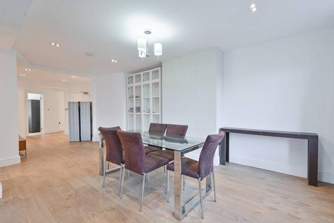 4 bedroom flat to rent, Park Road, Baker Street, London, NW1