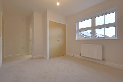 2 bedroom flat for sale, Brookmead Way, Langstone, Havant