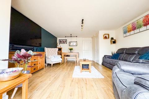 4 bedroom semi-detached house for sale, Charlton Boulevard, Patchway, Bristol, Gloucestershire, BS34