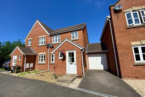 3 bedroom house to rent, Oaktree Place, St Georges, Worle