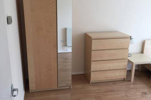 1 bedroom flat for sale, London, E15