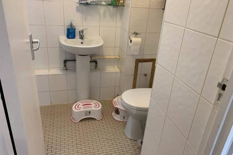 52 Major Road, London, E15 1EH