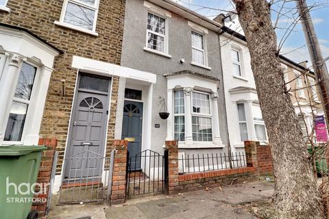 3 bedroom terraced house for sale, Holness Road, Stratford