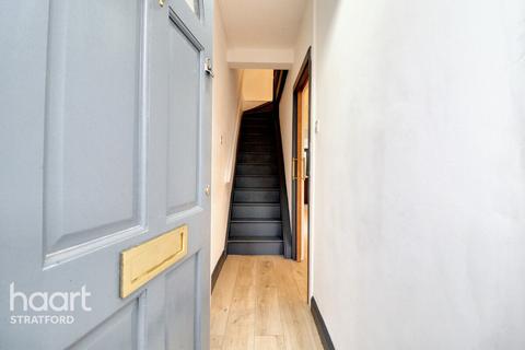 14 Holness Road, London, E15 4EN