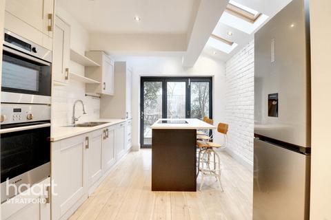 14 Holness Road, London, E15 4EN