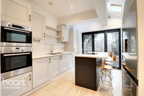 14 Holness Road, London, E15 4EN