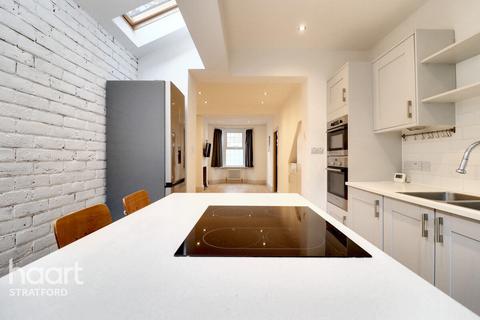 14 Holness Road, London, E15 4EN