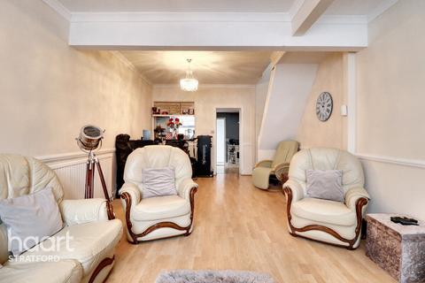 2 bedroom terraced house for sale, Holness Road, Stratford