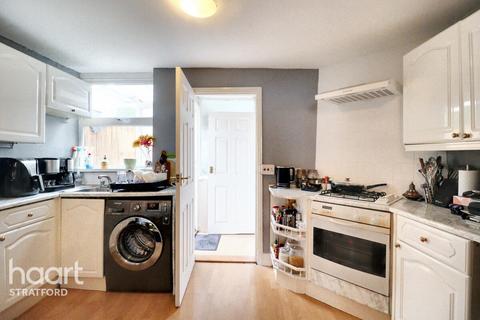 20 Holness Road, London, E15 4EN