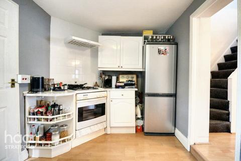 20 Holness Road, London, E15 4EN