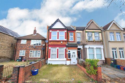 4 bedroom end of terrace house for sale, Hanworth Road, Hounslow TW3