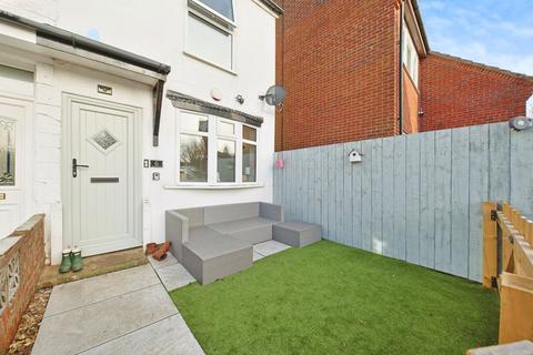 6 Brickyard Cottages, North Ferriby, HU14 3AD
