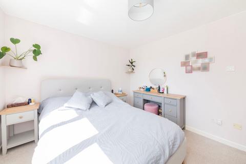 15 Anna Pavlova Close, Abingdon, OX14 1TF