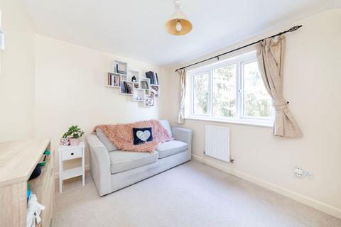 15 Anna Pavlova Close, Abingdon, OX14 1TF
