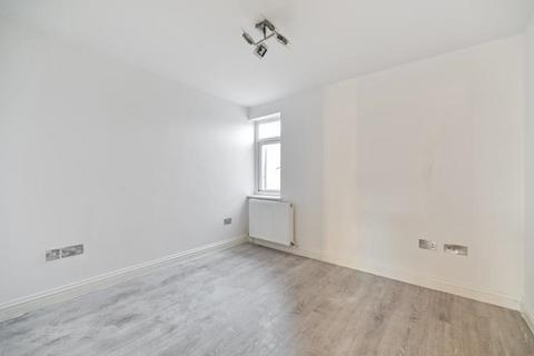 1 bedroom flat for sale, Waldegrave Road, Teddington, TW11