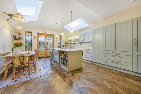22 Wolsey Drive, Kingston Upon Thames, KT2 5DN