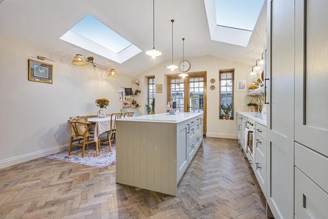 22 Wolsey Drive, Kingston Upon Thames, KT2 5DN