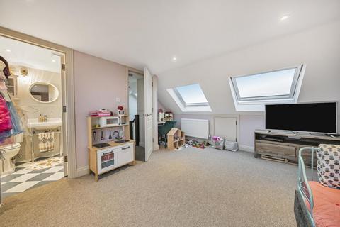 22 Wolsey Drive, Kingston Upon Thames, KT2 5DN