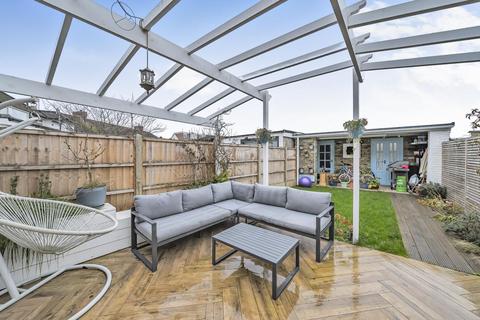 22 Wolsey Drive, Kingston Upon Thames, KT2 5DN