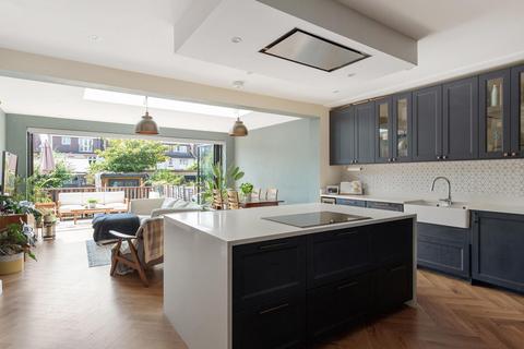 136 Boston Manor Road, Brentford, TW8 9LN