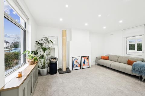 14 Walton Way, London, W3 0AW