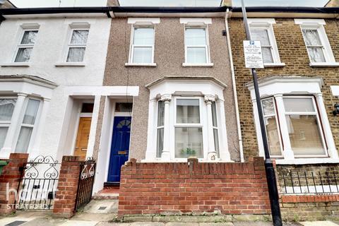 10 Holness Road, London, E15 4EN