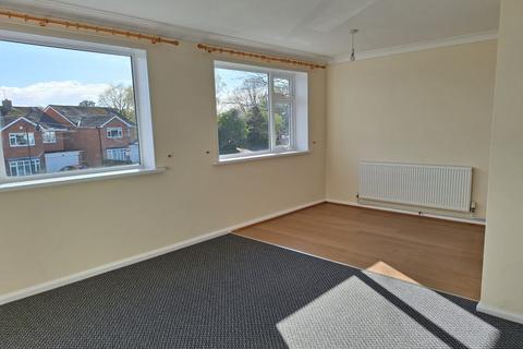 2 bedroom flat to rent, The Green, Meriden CV7