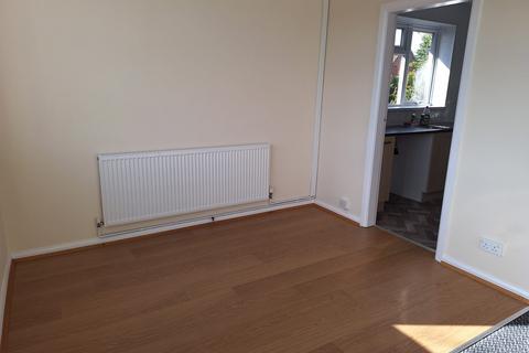 2 bedroom flat to rent, The Green, Meriden CV7