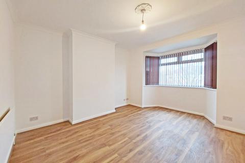 1 bedroom maisonette for sale, Reading Road, Northolt UB5