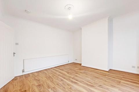 1 bedroom maisonette for sale, Reading Road, Northolt UB5