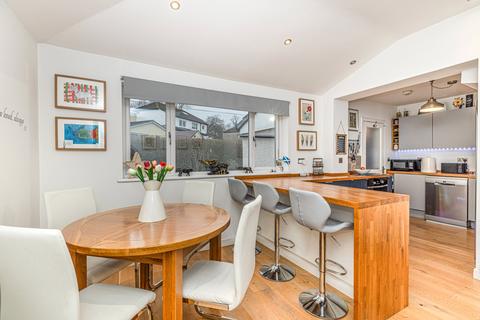 5 Clochbar Gardens, Milngavie, Glasgow, G62 7JP