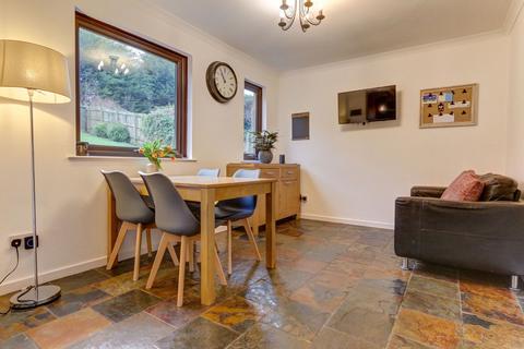 16 Bankside, Morpeth, NE61 1XD