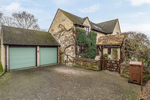 4 bedroom detached house for sale, The Spindles, Gloucestershire GL53