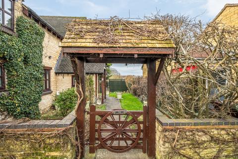 4 bedroom detached house for sale, The Spindles, Gloucestershire GL53