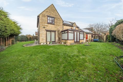 4 bedroom detached house for sale, The Spindles, Gloucestershire GL53