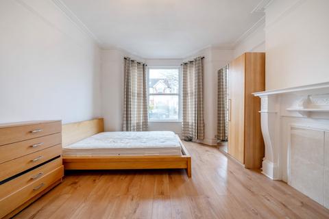 4 bedroom terraced house to rent, Wimbledon Park Road, London SW18