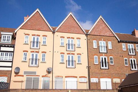 2 bedroom flat for sale, Middle Village, Bolnore Village, Haywards Heath