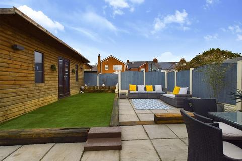 38 Cornwall Drive, Grassmoor, Chesterfield, S42 5DX