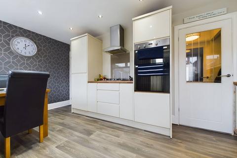 38 Cornwall Drive, Grassmoor, Chesterfield, S42 5DX