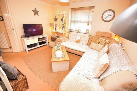 2 bedroom flat for sale, Mereways, Dickens Heath B90