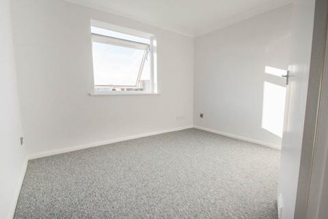 2 bedroom flat to rent, South Avenue, Brighton