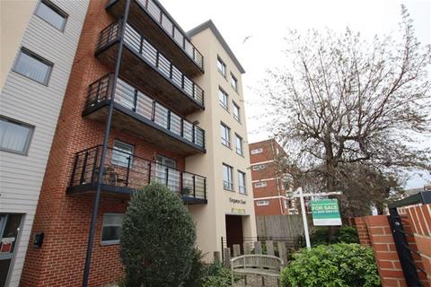 1 bedroom flat for sale, Carnarvon Road, Clacton on Sea