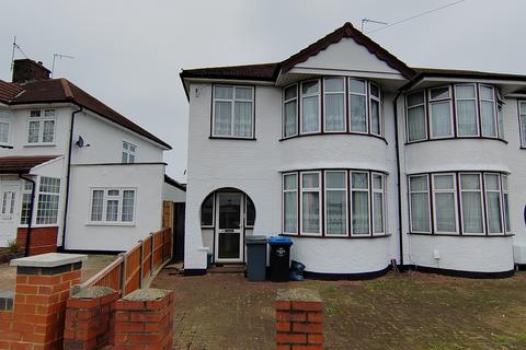 4 bedroom semi-detached house to rent, Honeypot Lane, London NW9