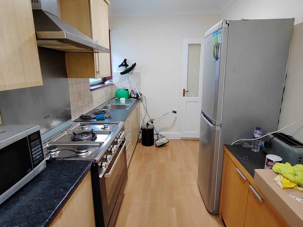 Kitchen (2)