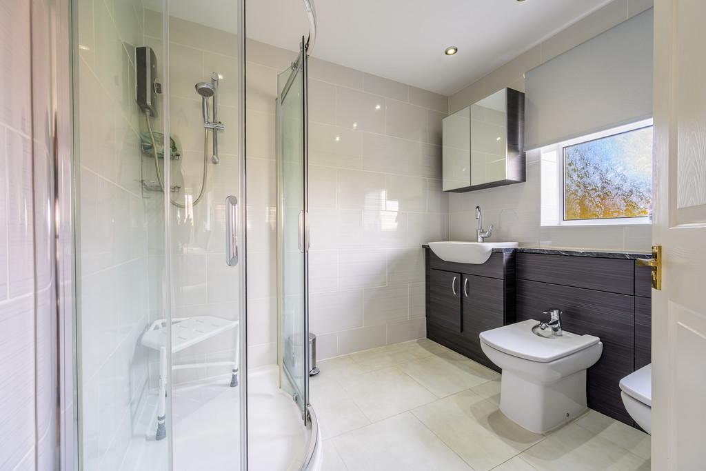 En-Suite to Bedroom One