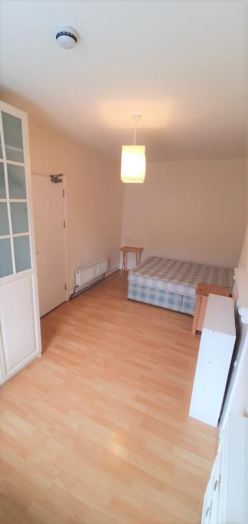 Bedroom (3)