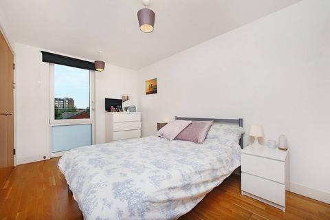 1 bedroom flat to rent, Queensbridge Road, Haggerston, London, E2