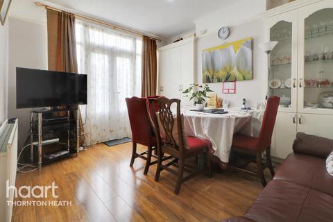 3 bedroom terraced house for sale, Oaklands Avenue, Thornton Heath