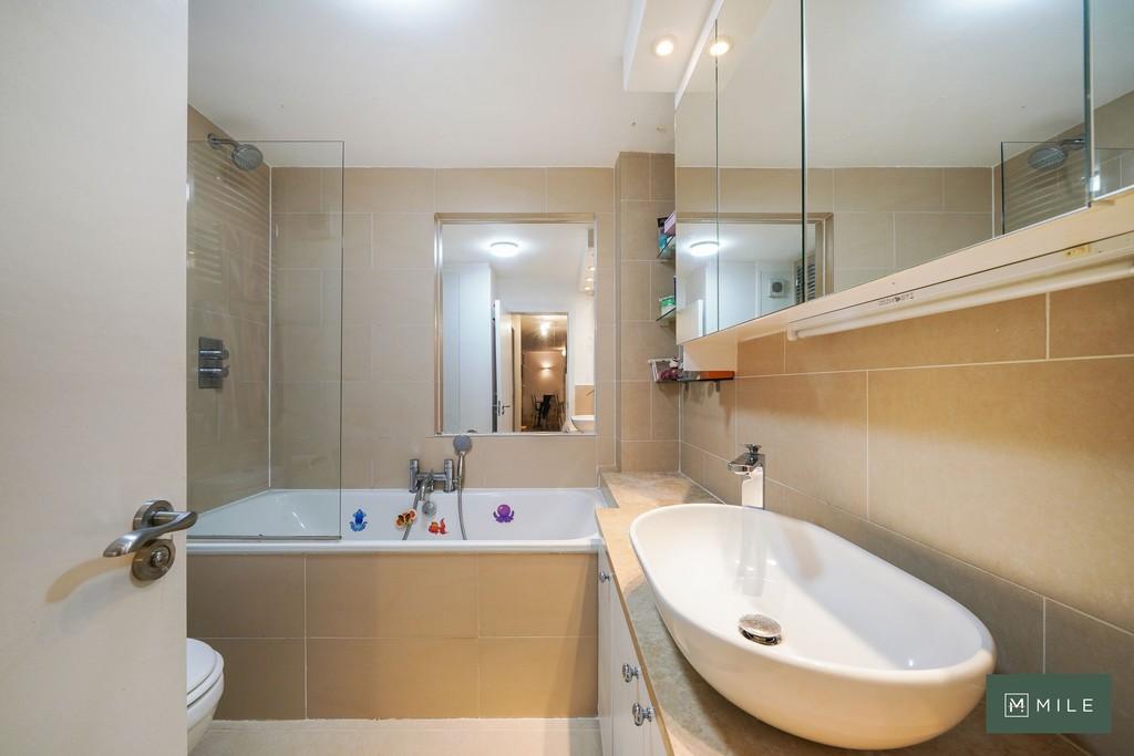 Flat 1, 179 Beechworth - IOj8mf56li CKe6vvhc2 M